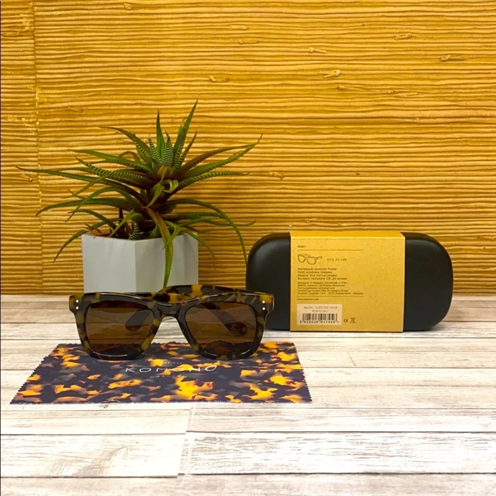 New Men’s KOMONO Brown Tan tortoise Sunglasses rectangular